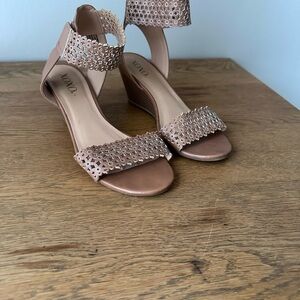 XOXO Women's Wedges in Light Brown